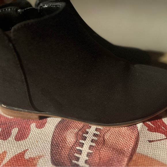 Cat & Jack Black Kids Dress Shoes - Picture 3 of 4